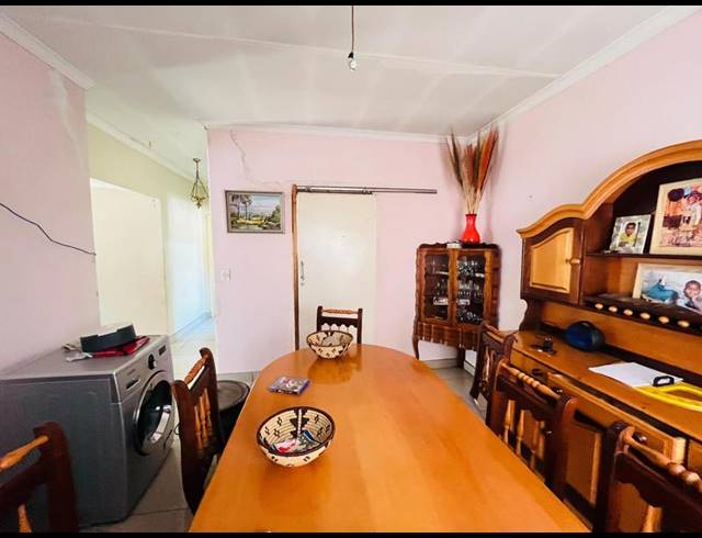 5 BEDROOM HOUSE FOR SALE IN BIRCHLEIGH NORTH